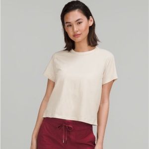 NWT Lululemon Classic Fit Cotton Blend Tee